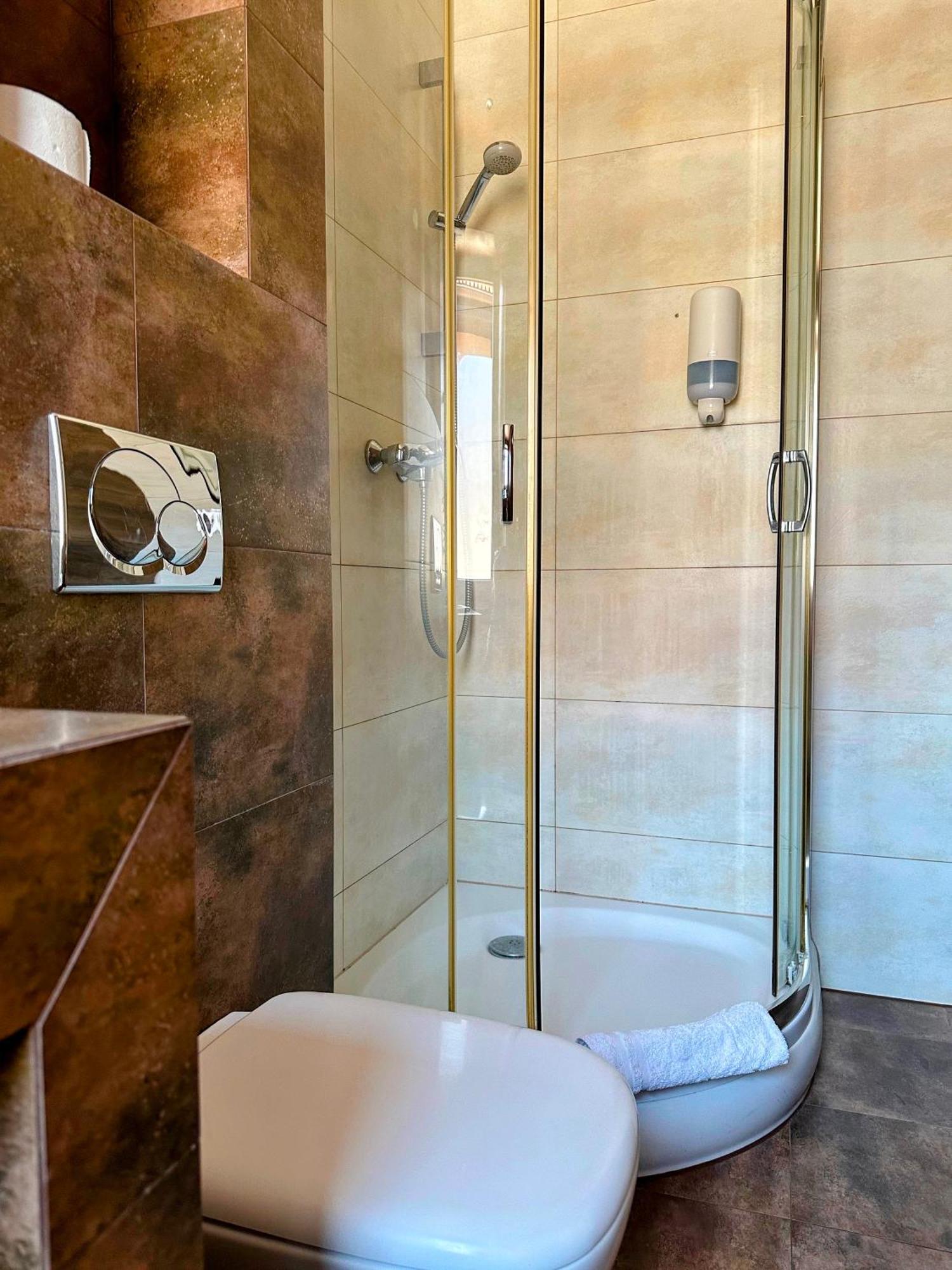 Akme Apartments&Rooms กดัญสก์ ภายนอก รูปภาพ